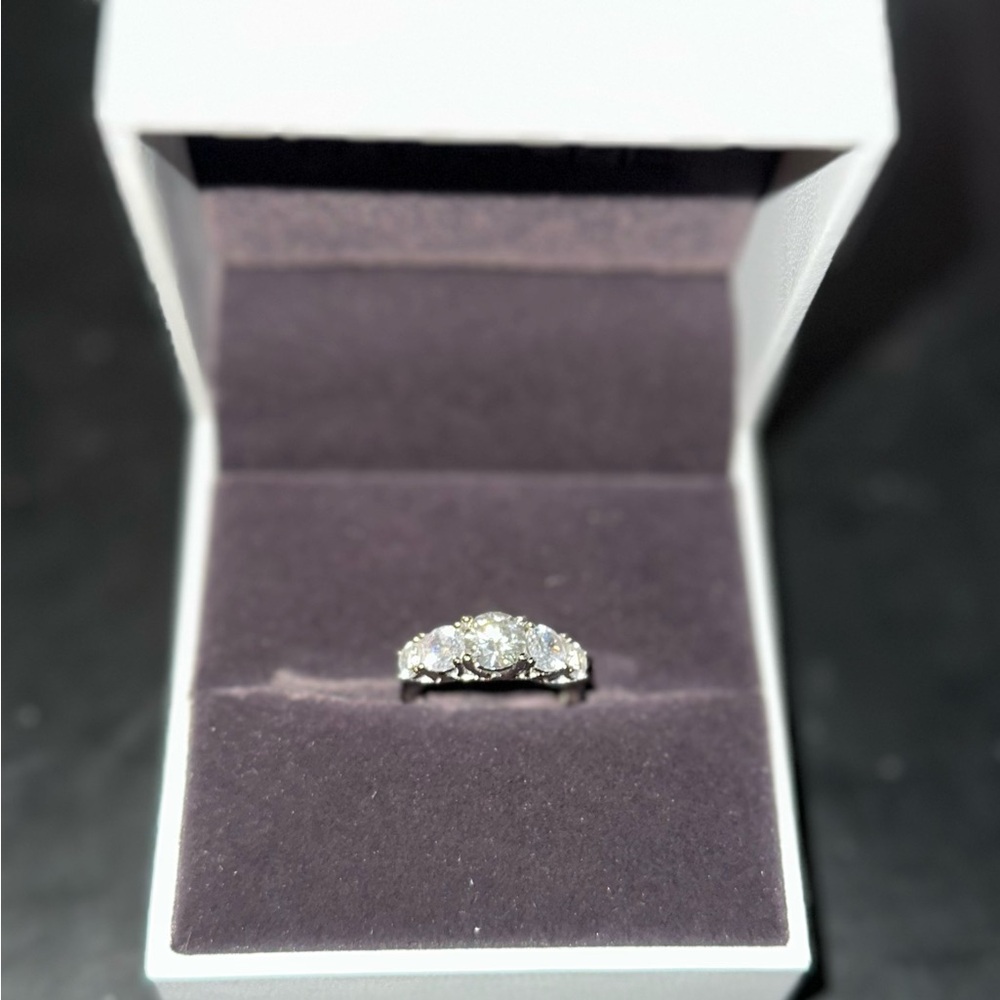Elegant Silver Diamond Ring